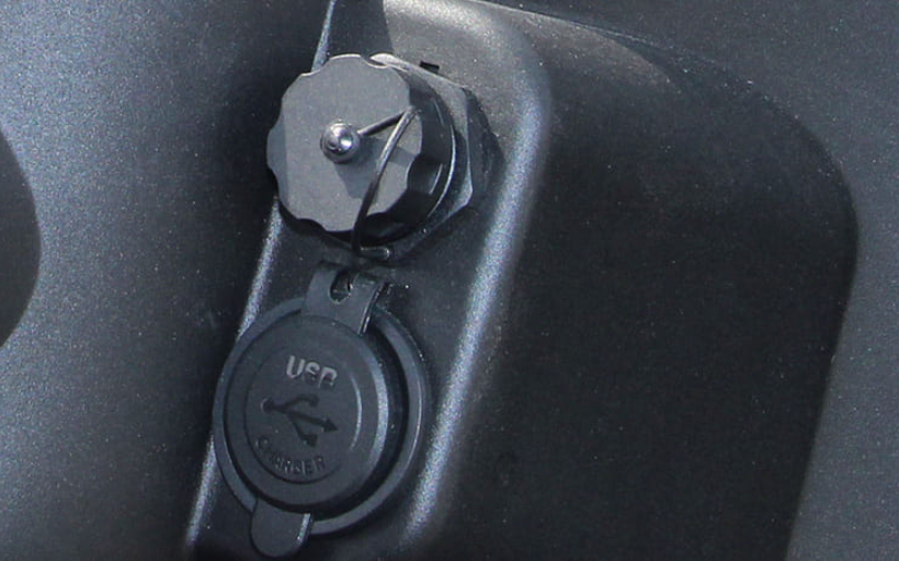USB plug in dashboard