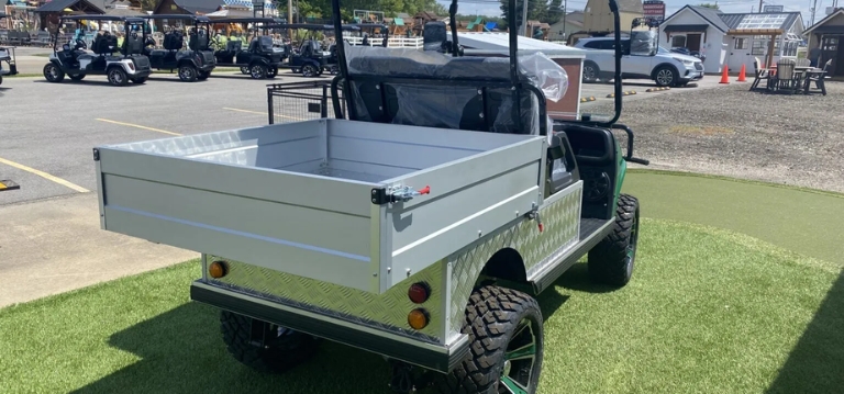 Reversible Aluminum Cargo Box ( Size Varies Between Models )